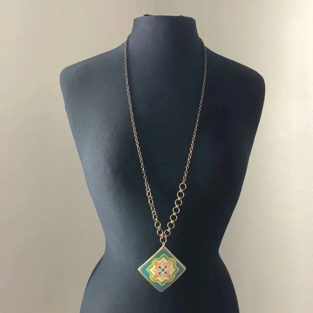 Long necklace